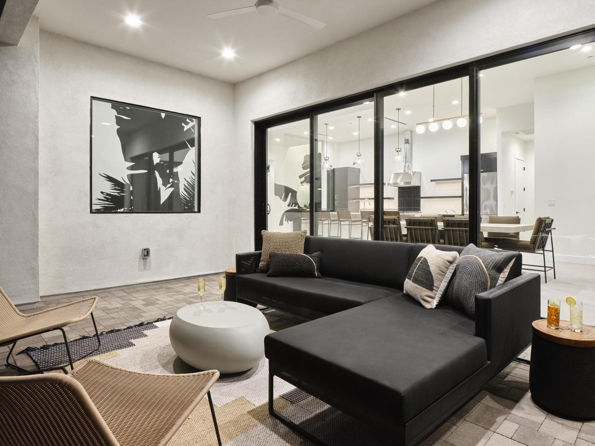 Lenny Luxe-brand New Designer Home-private Pool