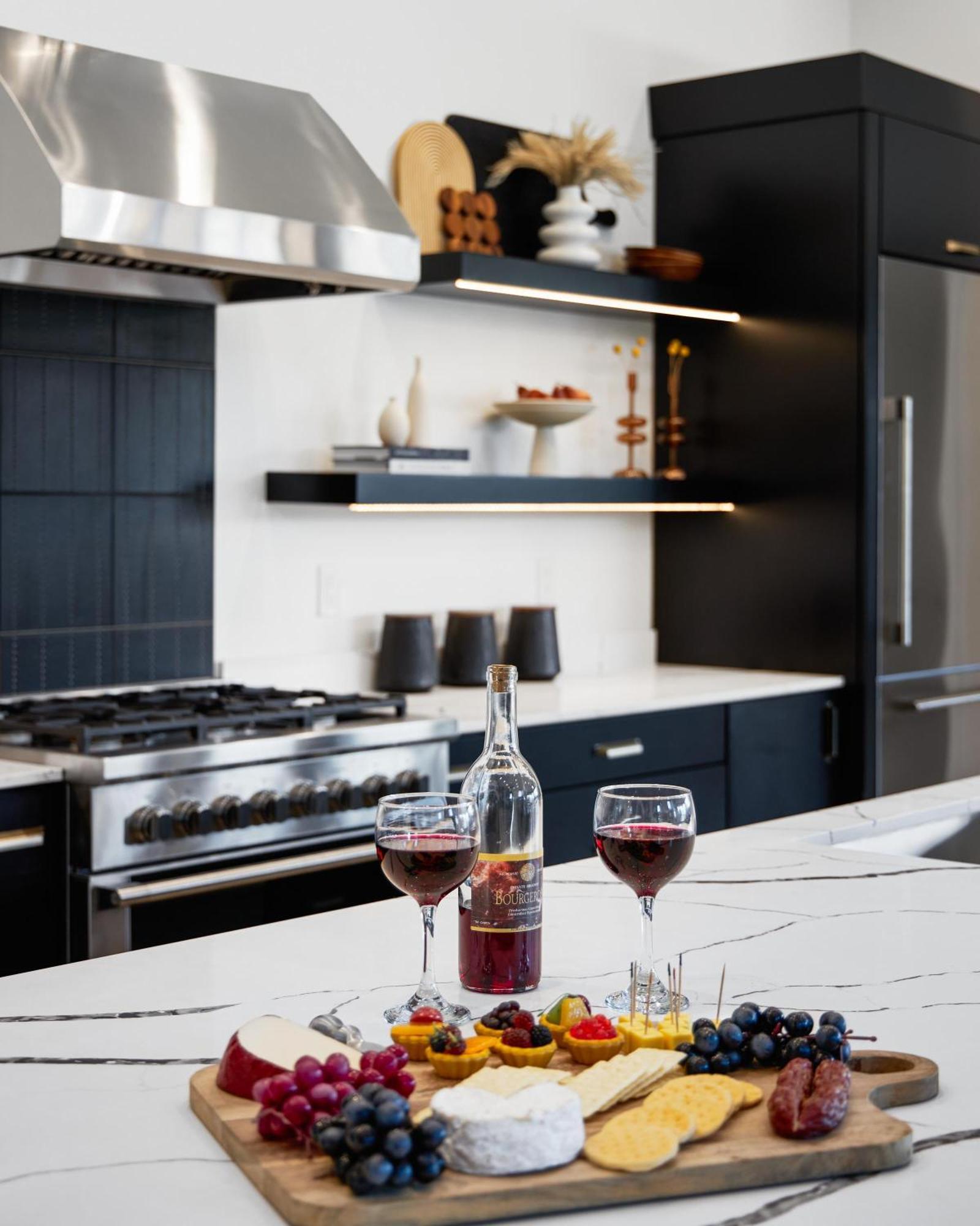 Lenny Luxe-brand New Designer Home-private Pool Scottsdale