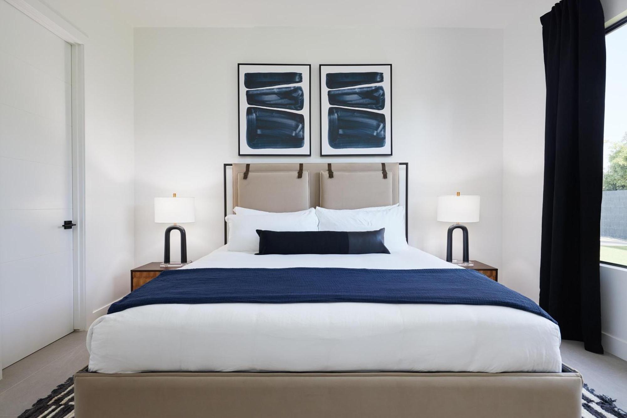 Lenny Luxe-brand New Designer Home-private Pool Scottsdale